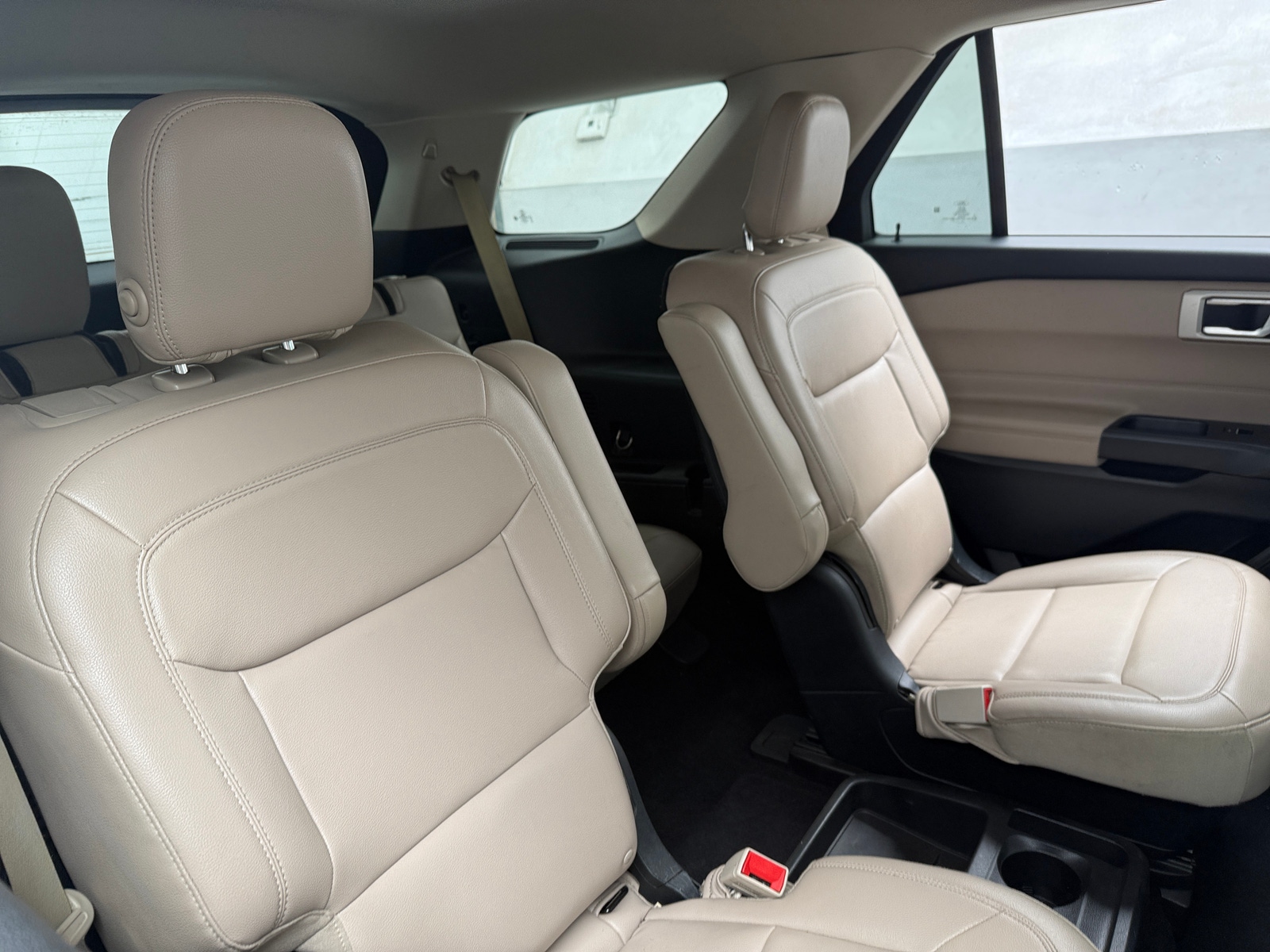 Thumbnail: 2020 Ford Explorer - 5