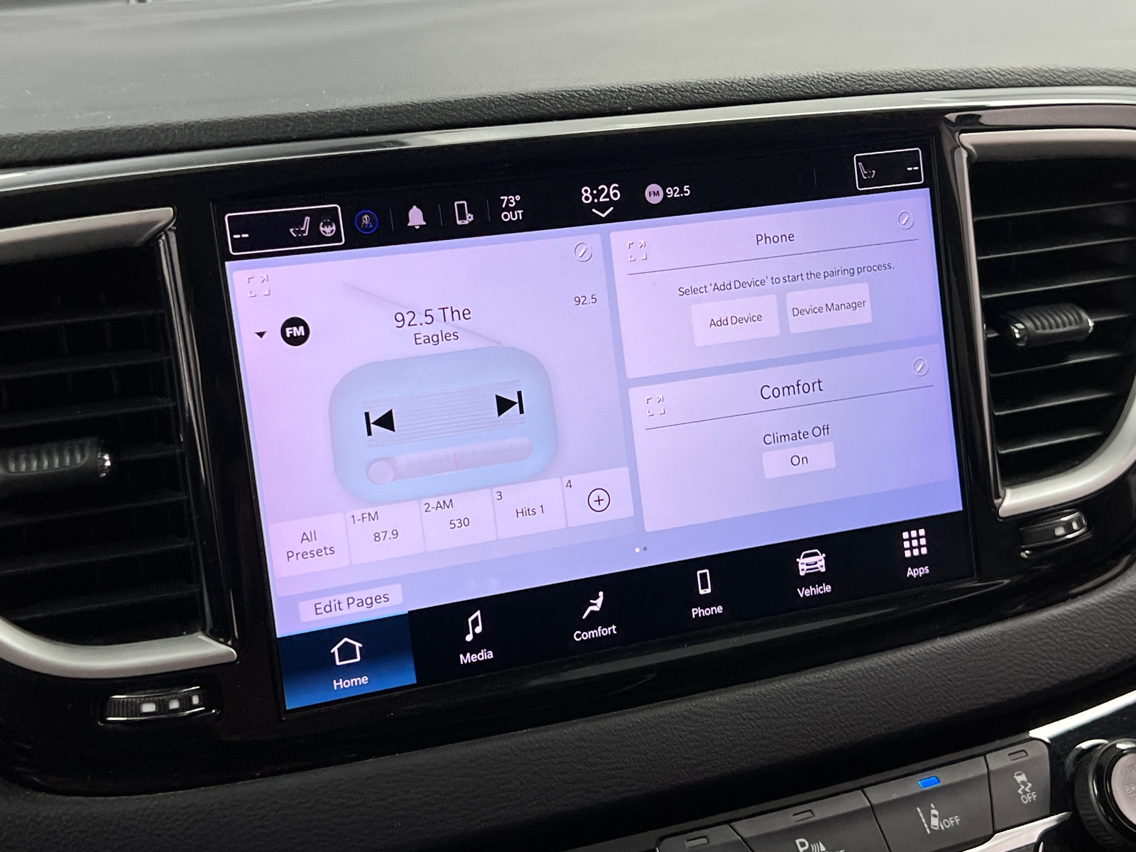 Thumbnail: 2022 Chrysler Pacifica - 3