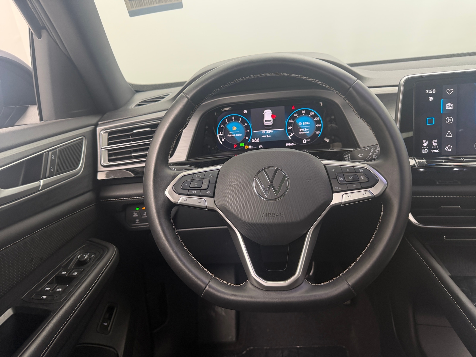 Thumbnail: 2024 Volkswagen Atlas - 4