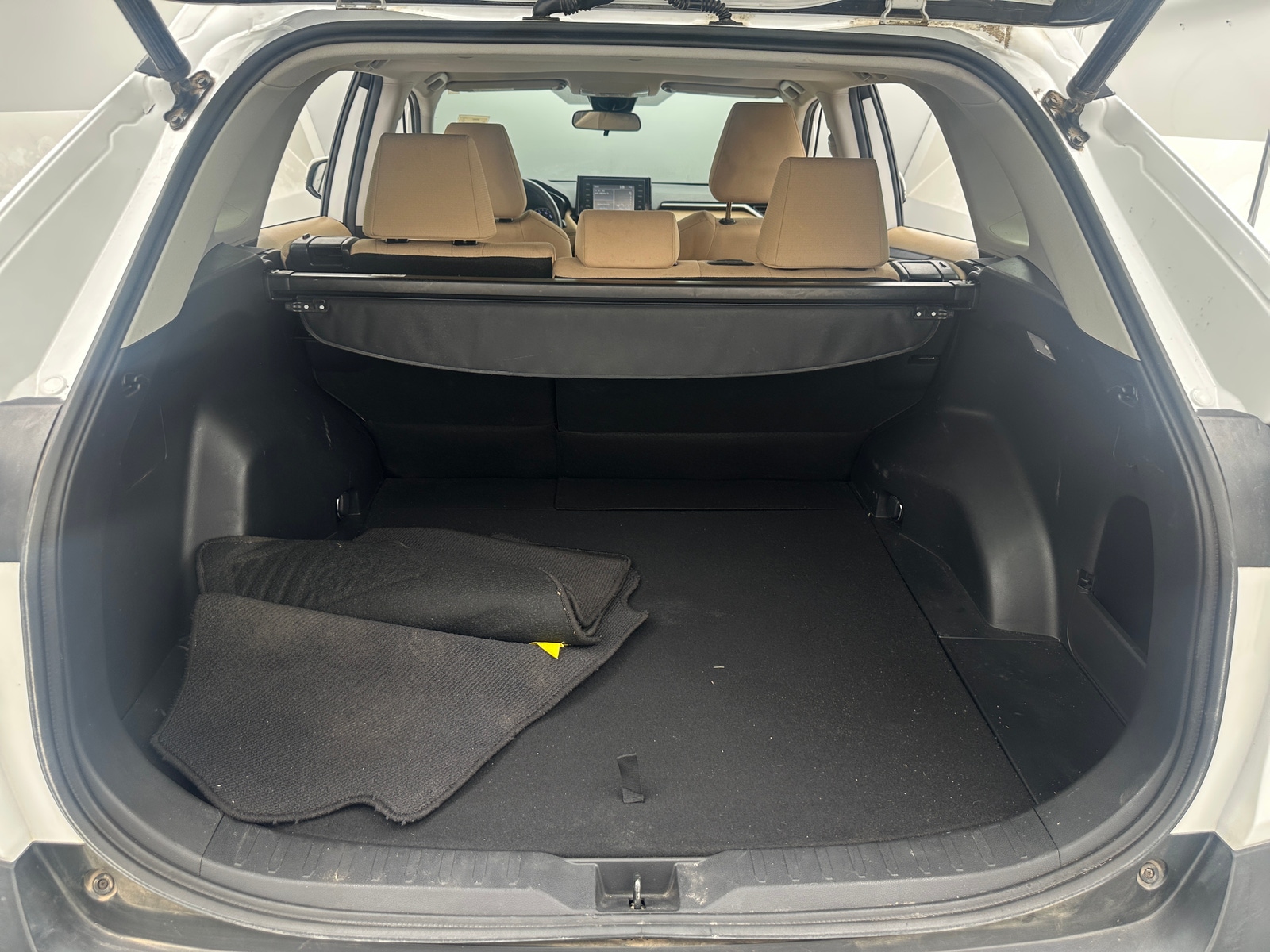 Thumbnail: 2019 Toyota RAV4 - 7