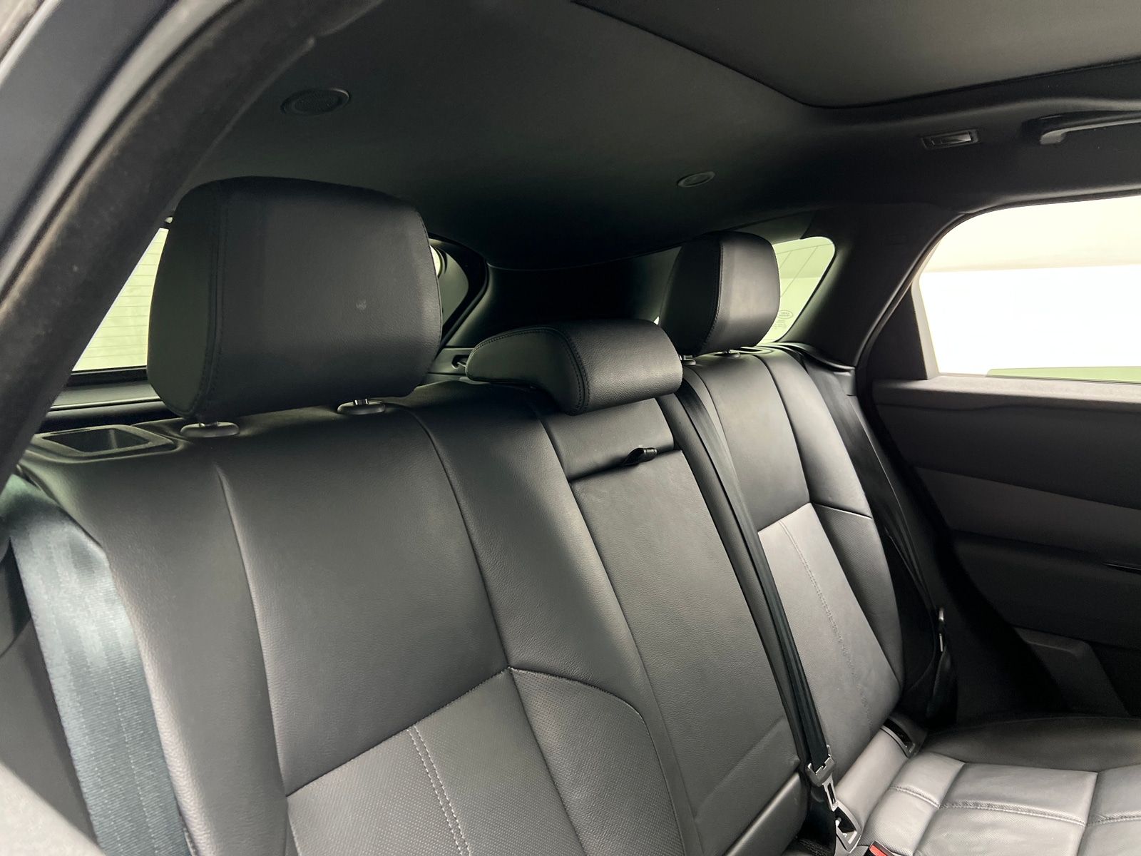 Thumbnail: 2025 Land Rover Range Rover Velar - 6