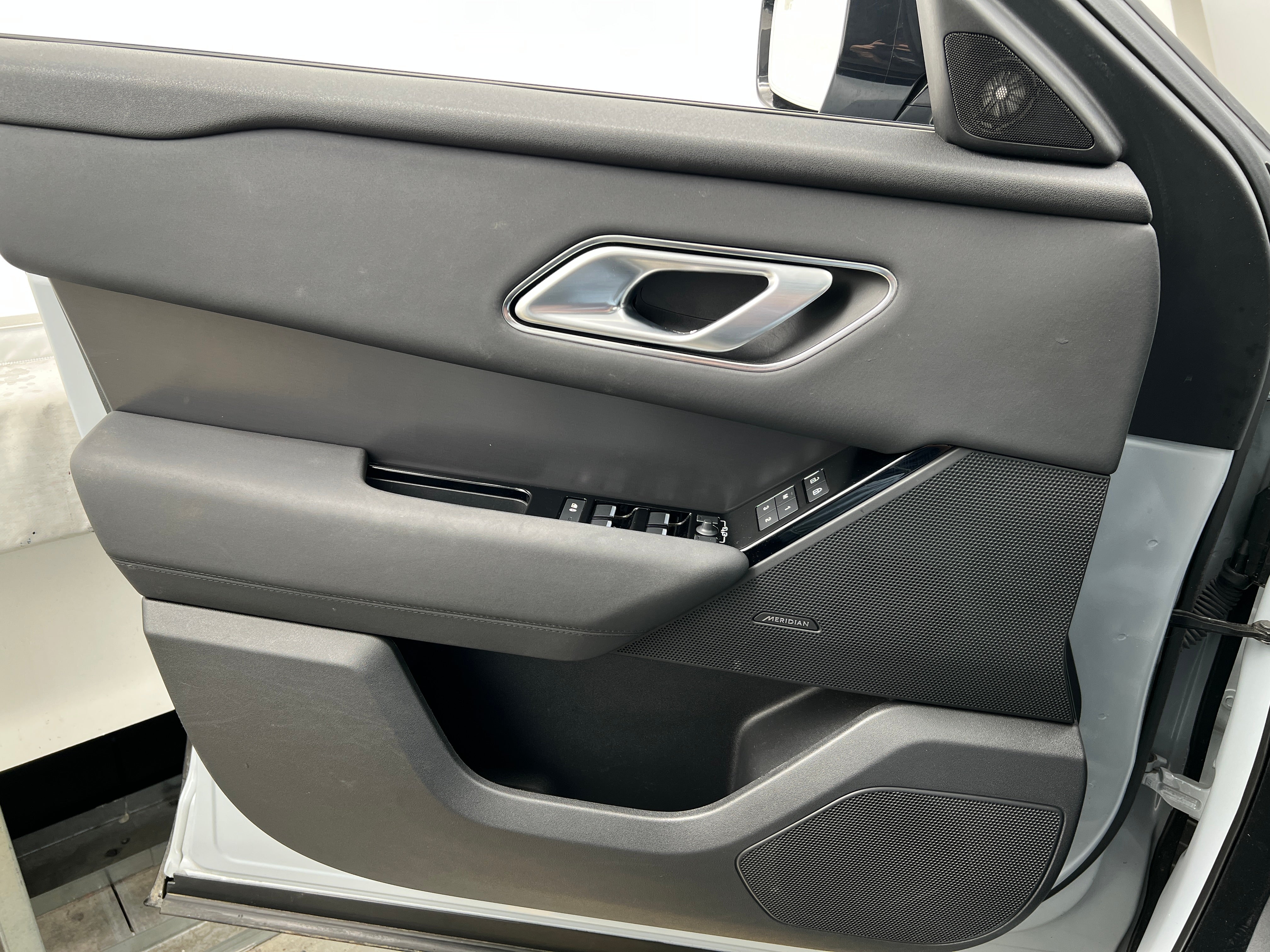 2025 Land Rover Range Rover Velar