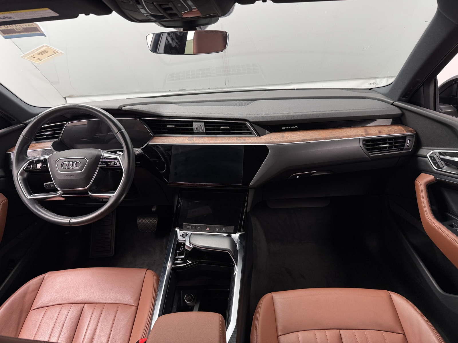 Thumbnail: 2022 Audi e-tron - 3