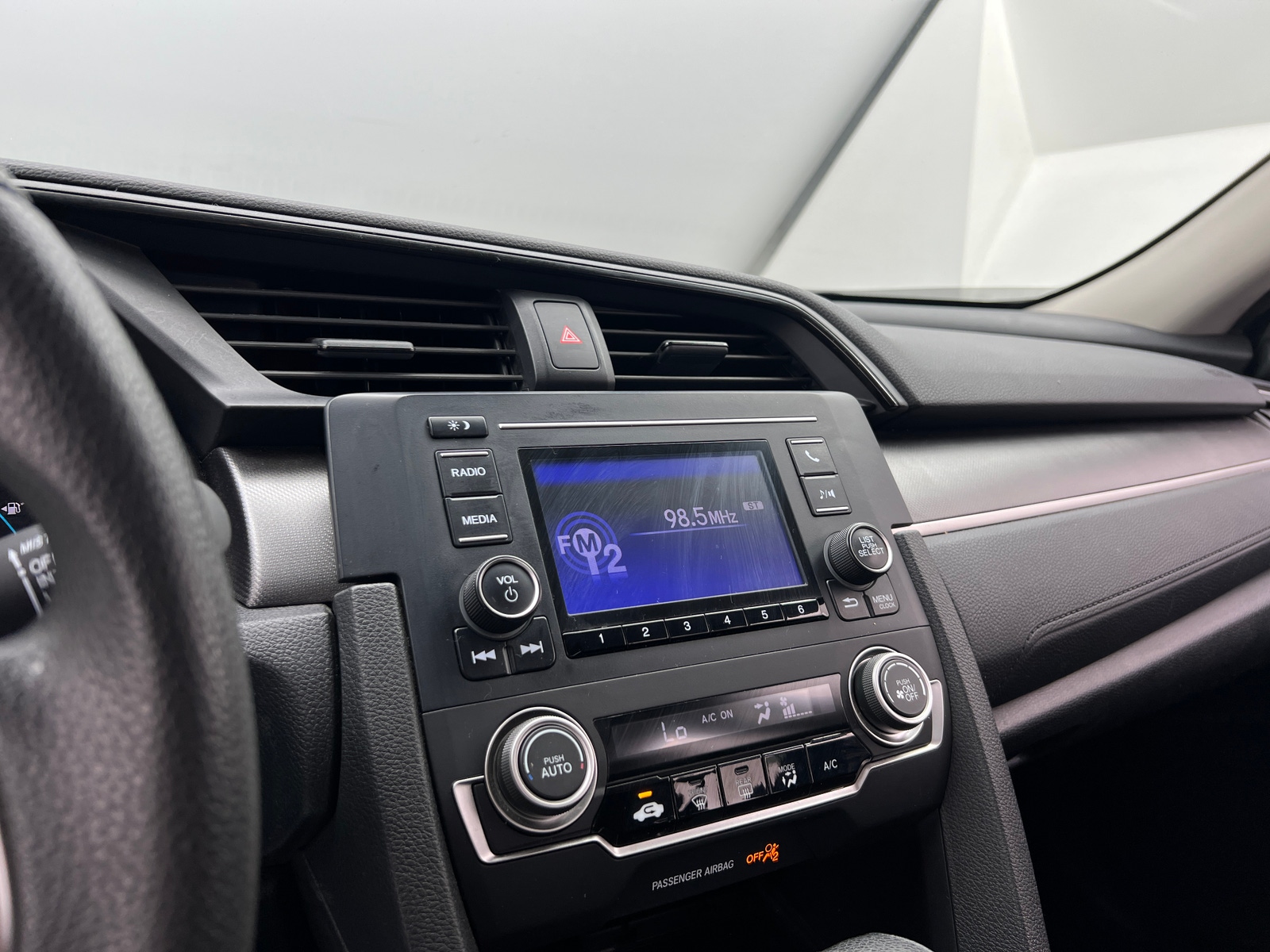 Thumbnail: 2016 Honda Civic - 4