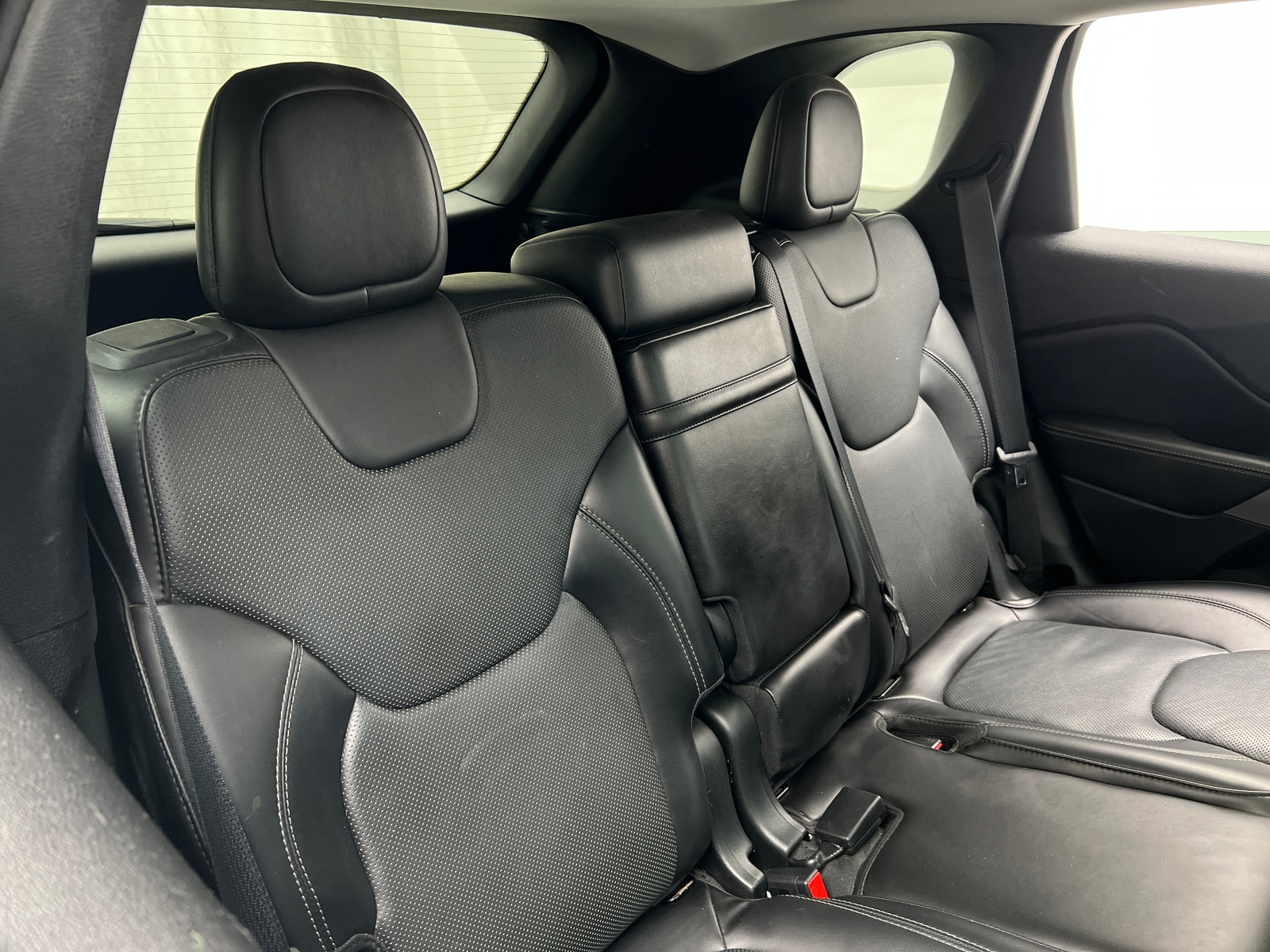 Thumbnail: 2019 Jeep Cherokee - 5