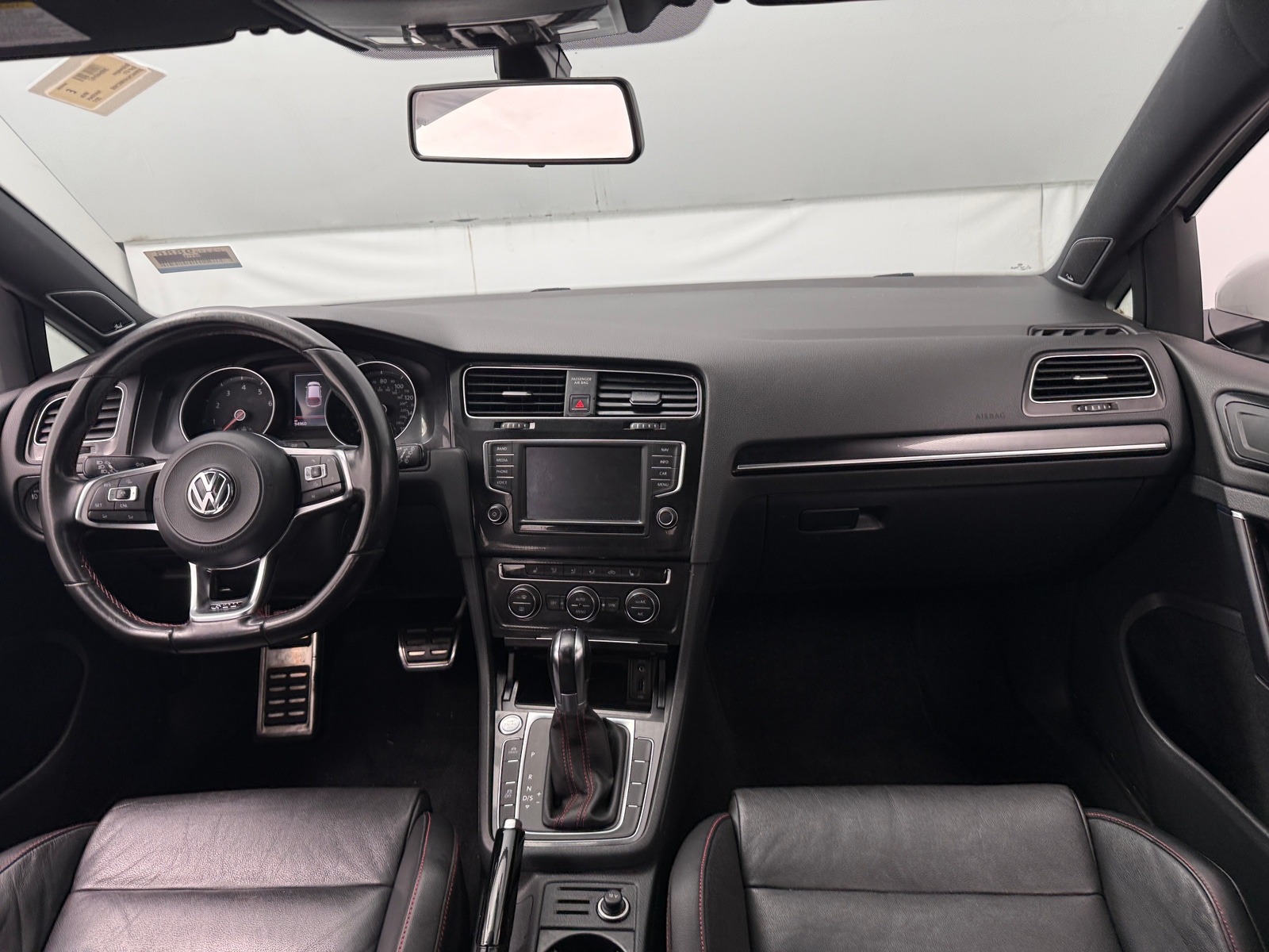 Thumbnail: 2017 Volkswagen Golf - 3