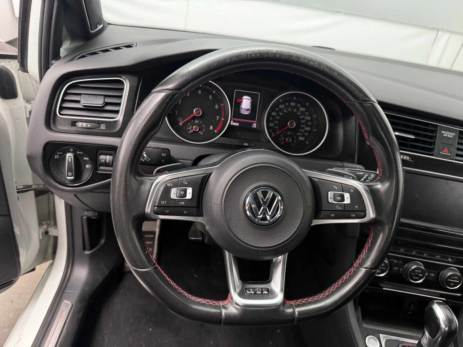 Thumbnail: 2017 Volkswagen Golf - 5