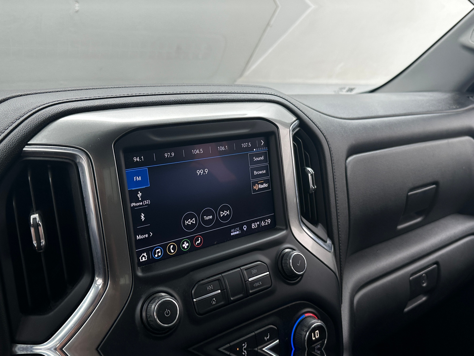 Thumbnail: 2019 Chevrolet Silverado 1500 - 4