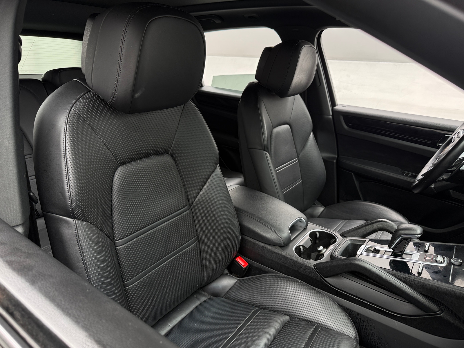 Thumbnail: 2023 Porsche Cayenne - 2