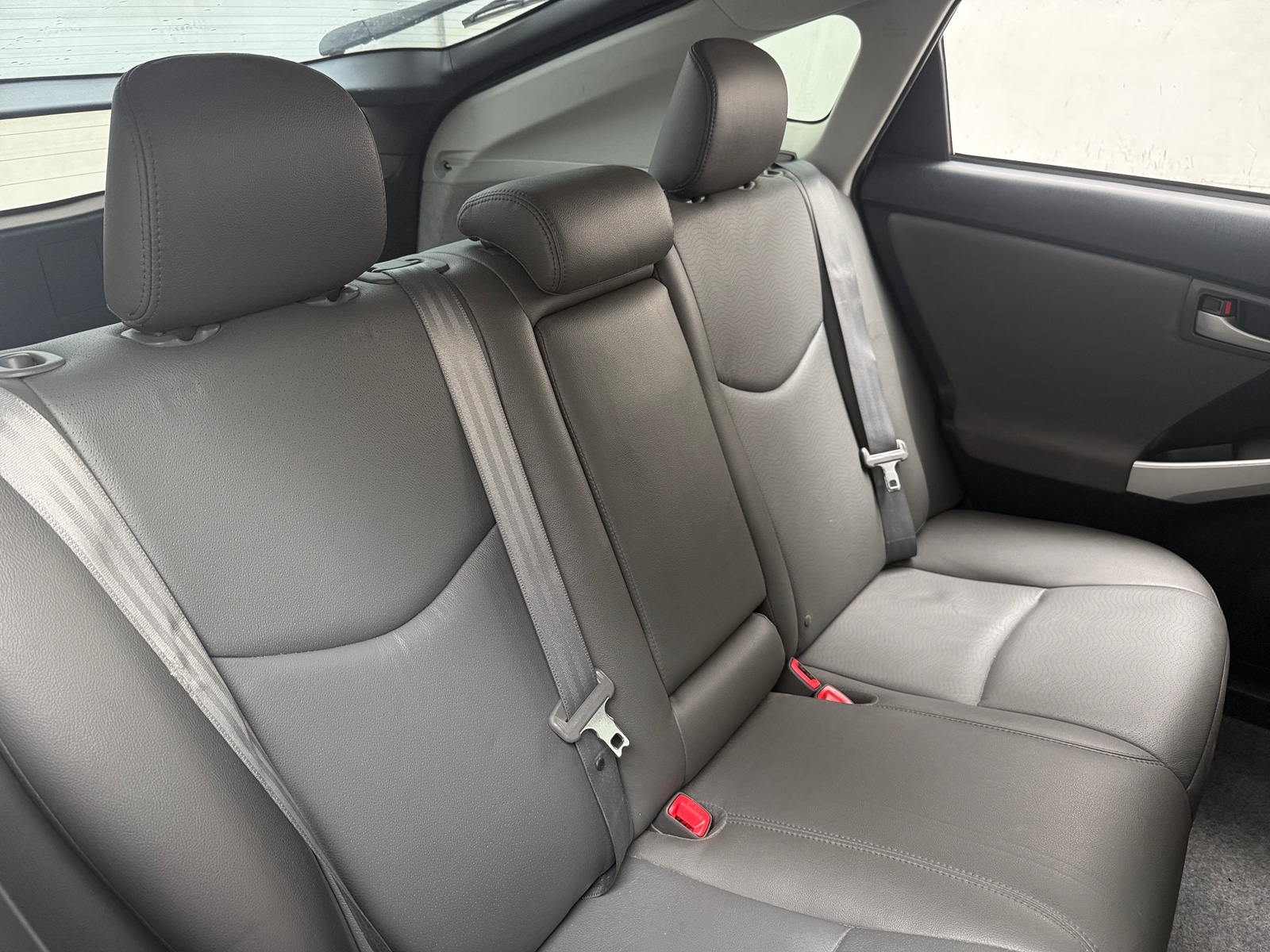 Thumbnail: 2015 Toyota Prius - 6