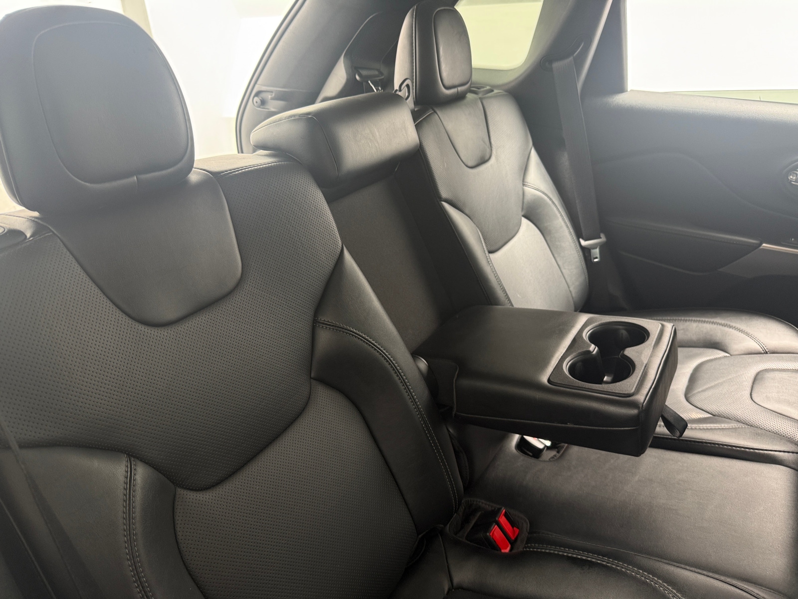 Thumbnail: 2022 Jeep Cherokee - 5