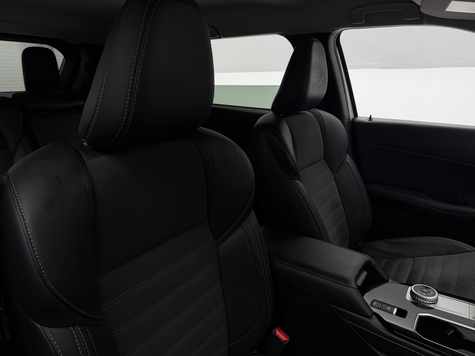 Thumbnail: 2025 Mitsubishi Outlander - 2