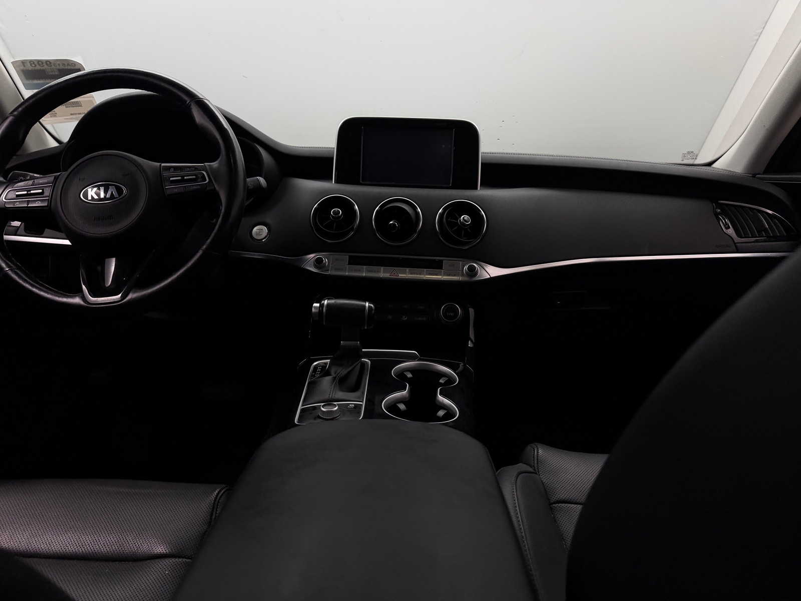 Thumbnail: 2018 Kia Stinger - 2