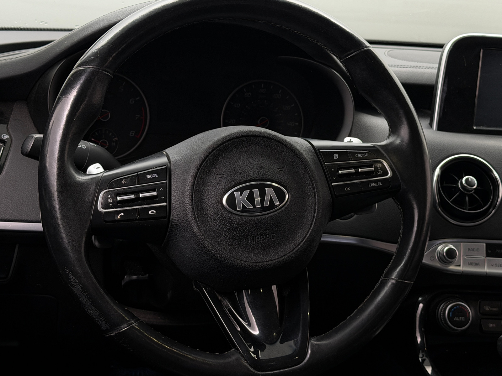 Thumbnail: 2018 Kia Stinger - 4