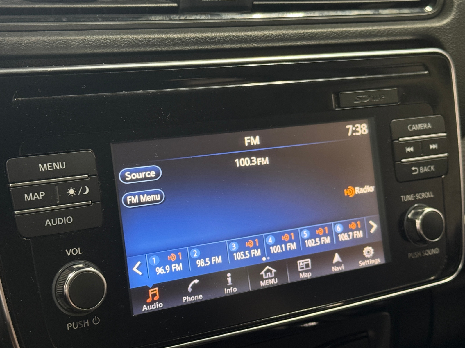 Thumbnail: 2019 Nissan Leaf - 4