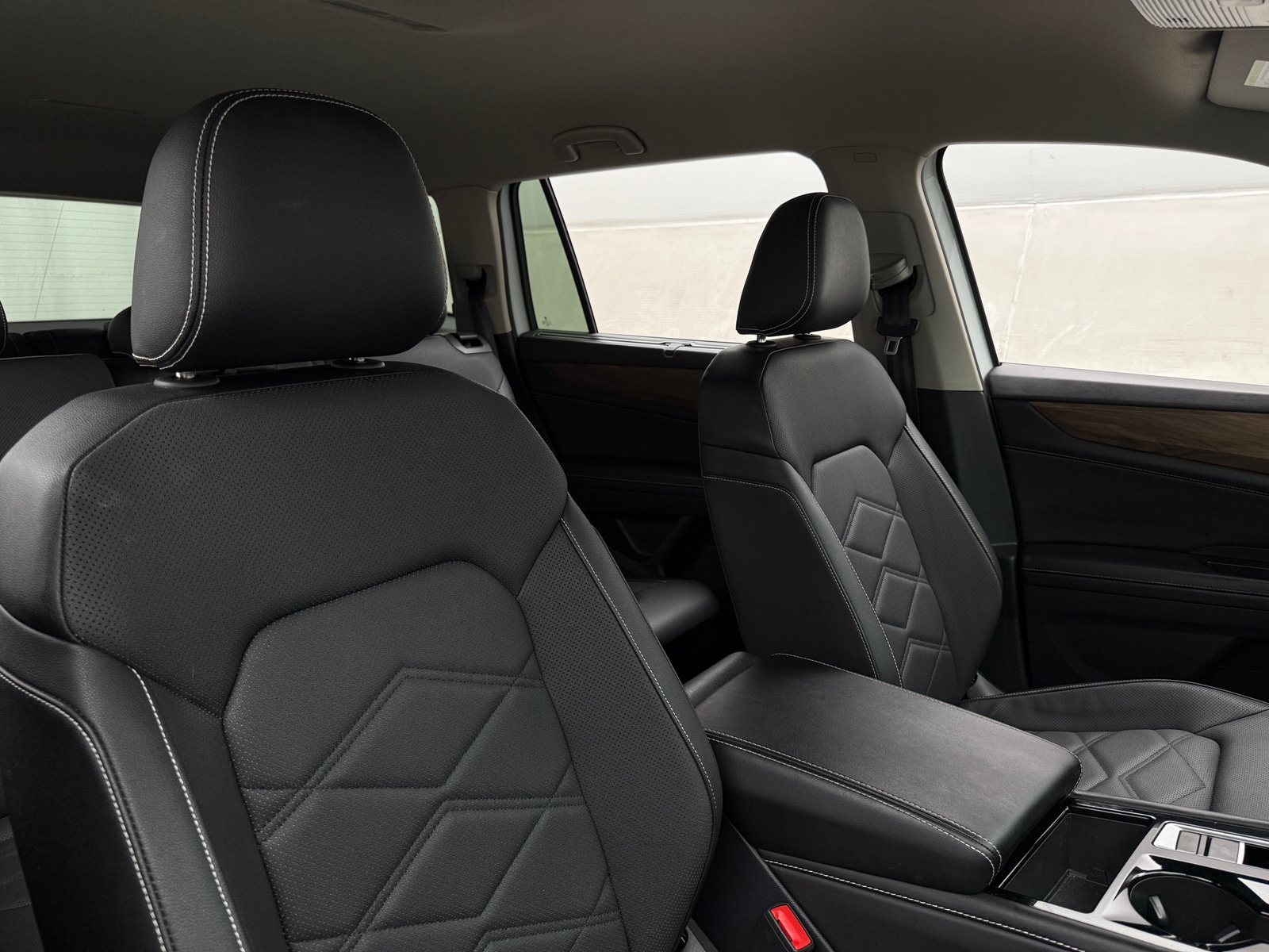 Thumbnail: 2025 Volkswagen Atlas - 2