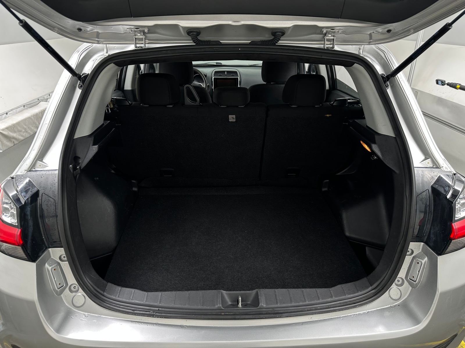 Thumbnail: 2020 Mitsubishi Outlander Sport - 7