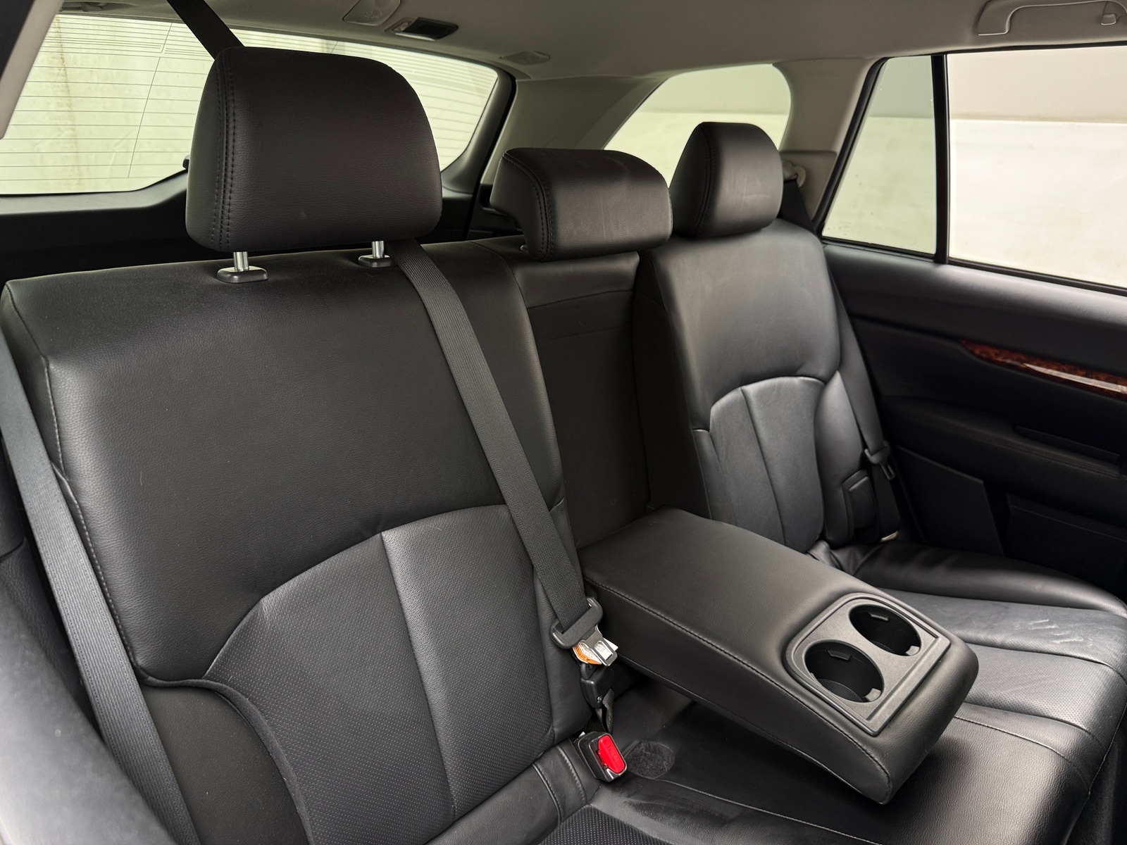 Thumbnail: 2011 Subaru Outback - 5