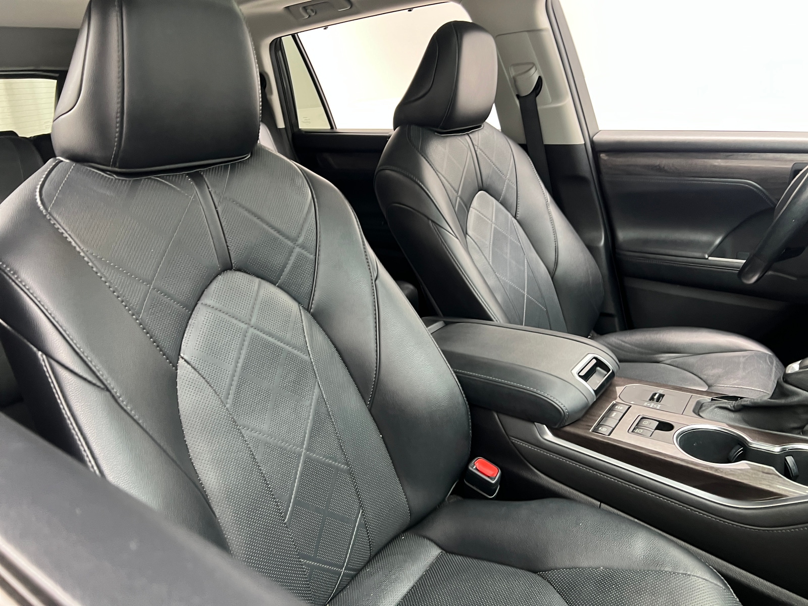 Thumbnail: 2021 Toyota Highlander - 2