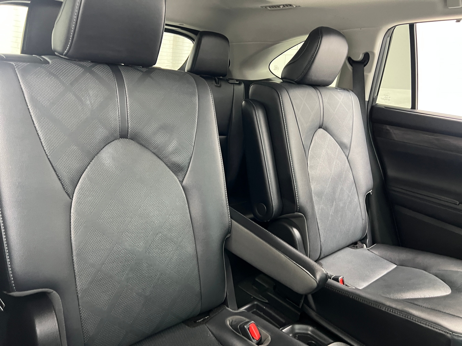 Thumbnail: 2021 Toyota Highlander - 6