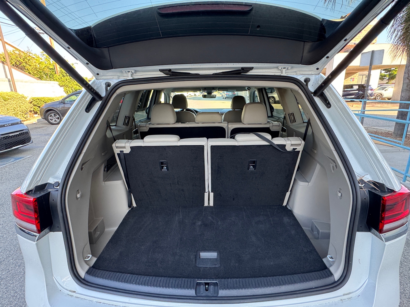 Thumbnail: 2026 Volkswagen Atlas - 6