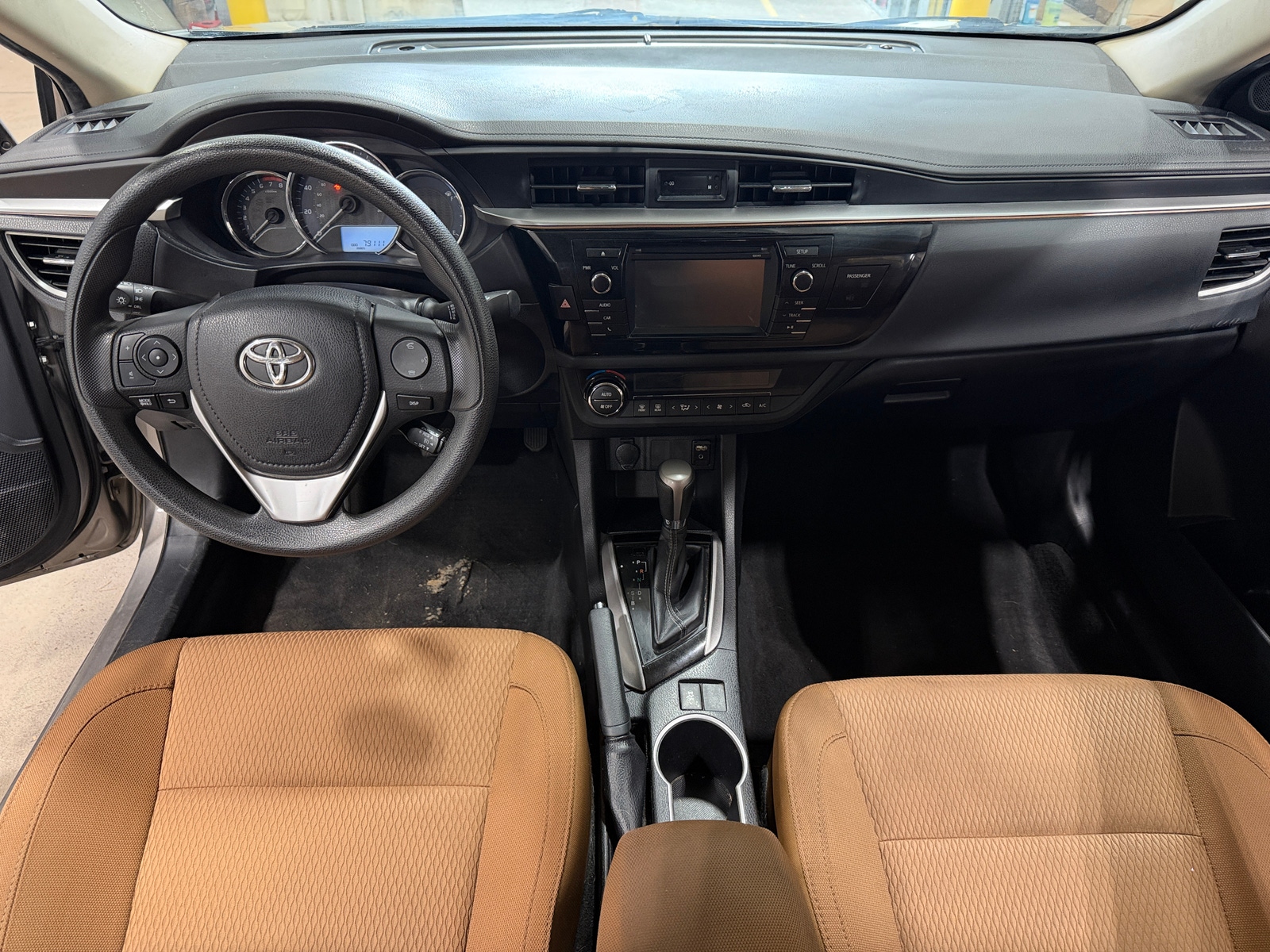 Thumbnail: 2015 Toyota Corolla - 3