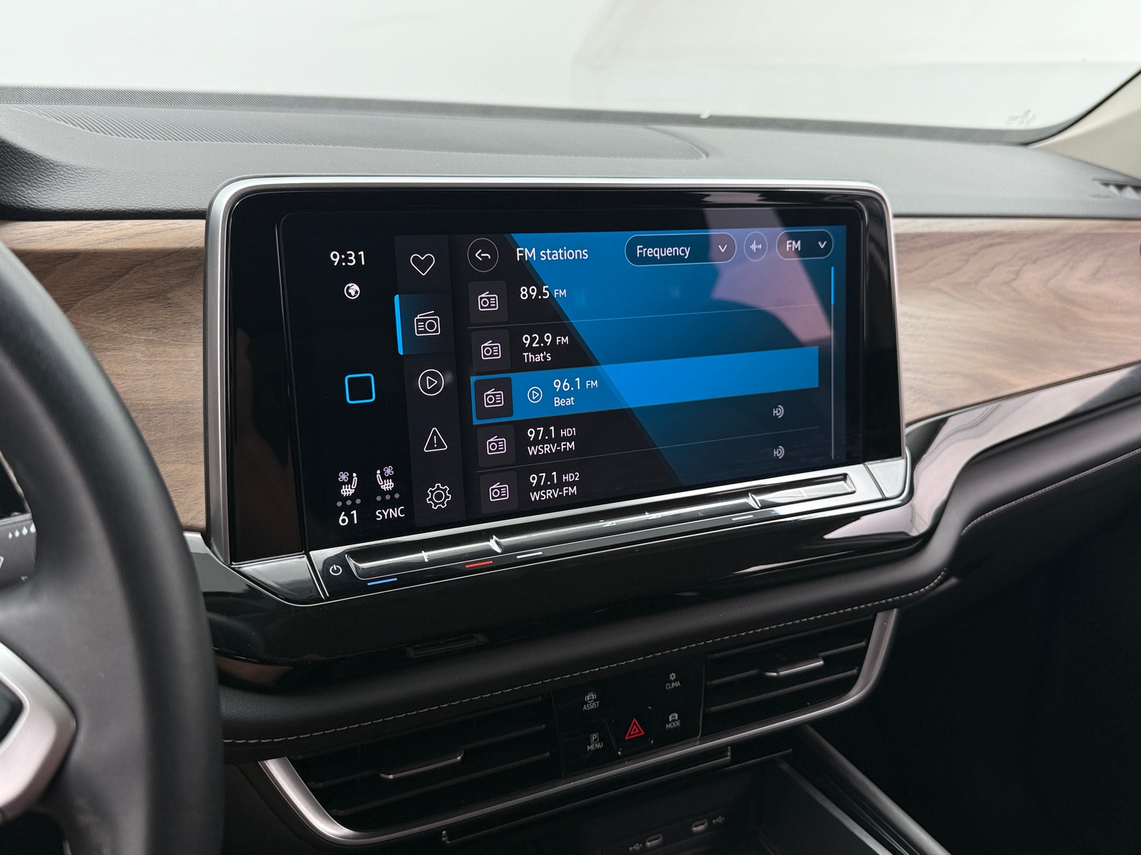 Thumbnail: 2025 Volkswagen Atlas - 3