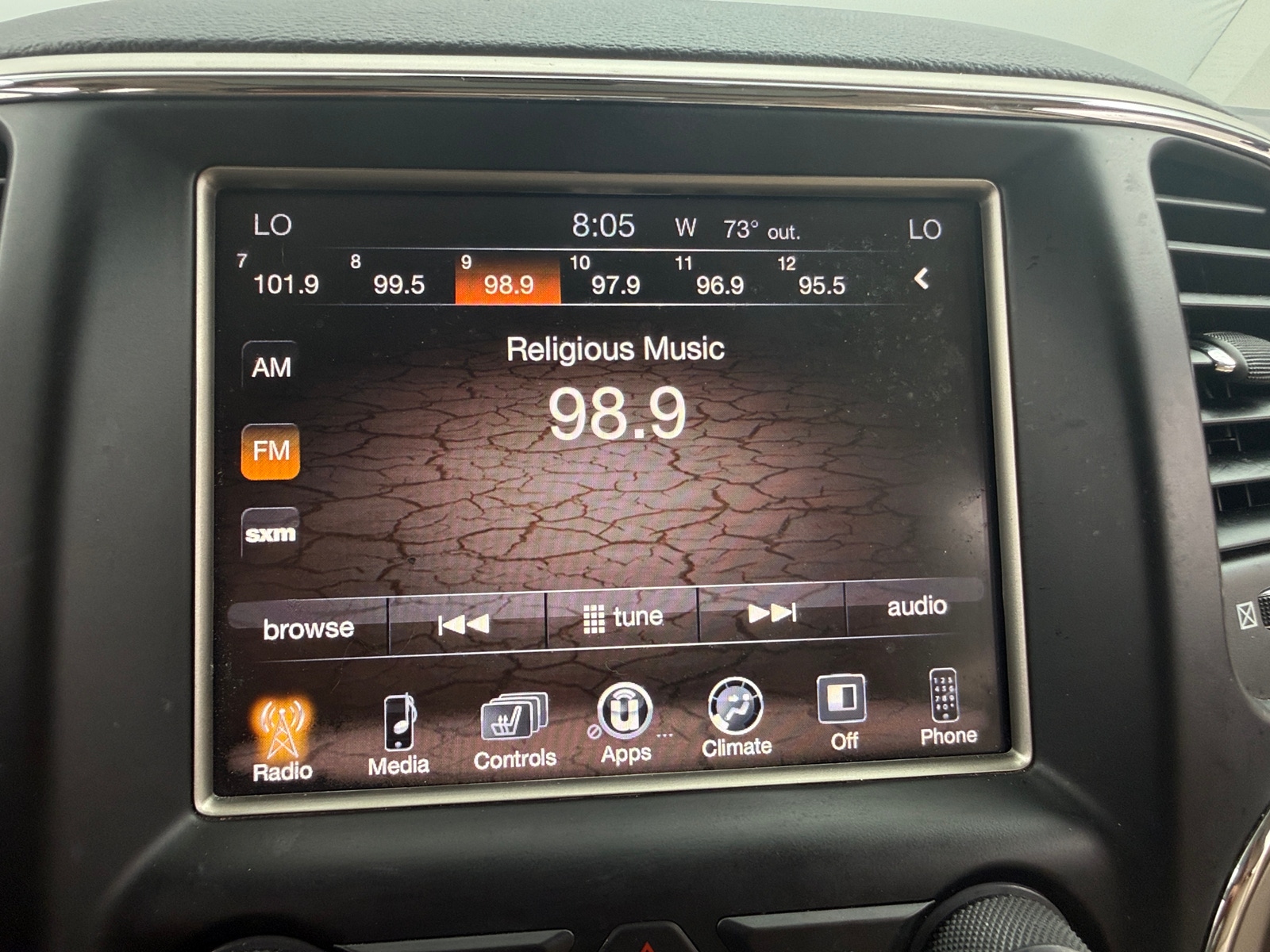 Thumbnail: 2017 Jeep Grand Cherokee - 3