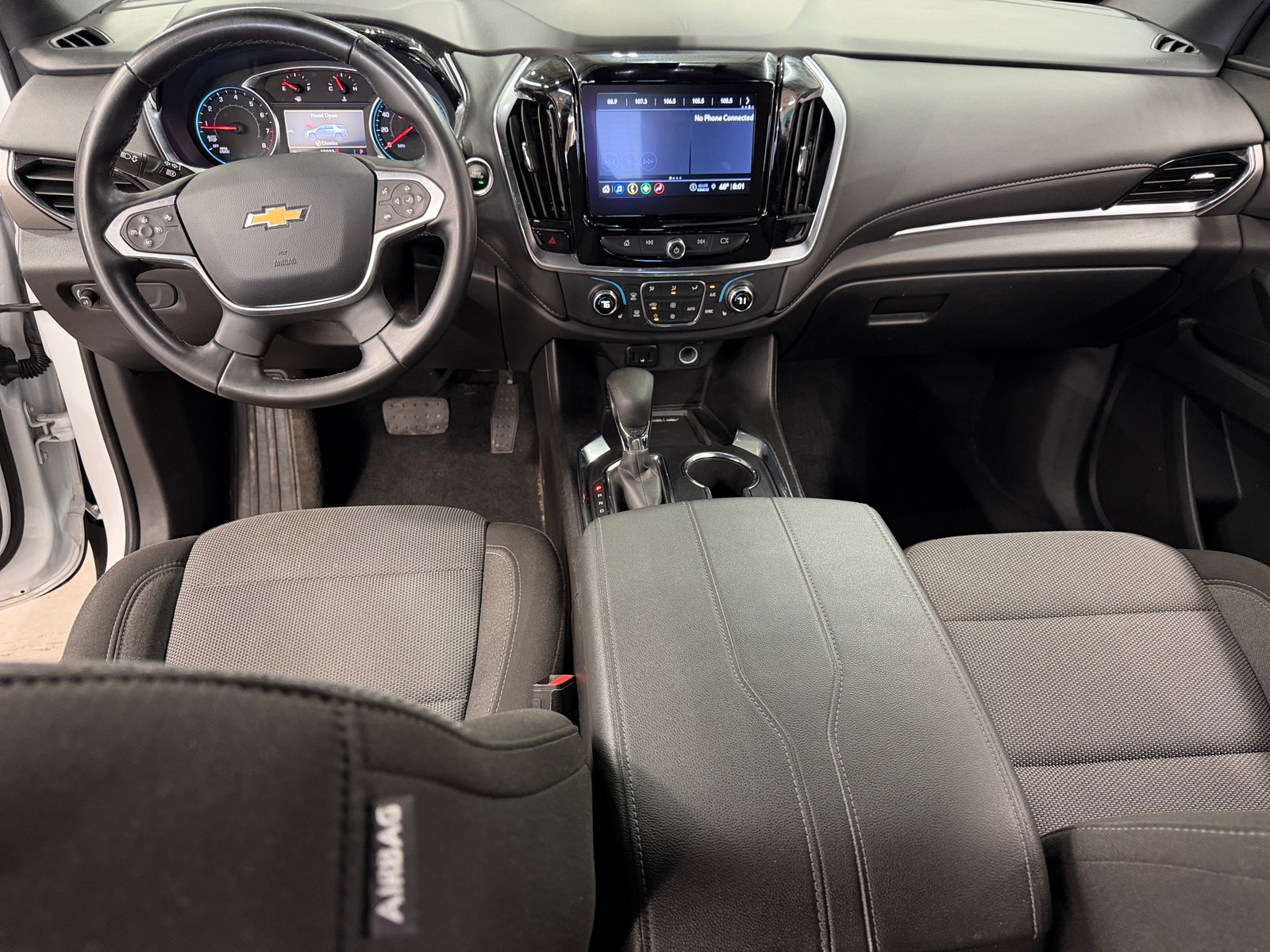 Thumbnail: 2023 Chevrolet Traverse - 3