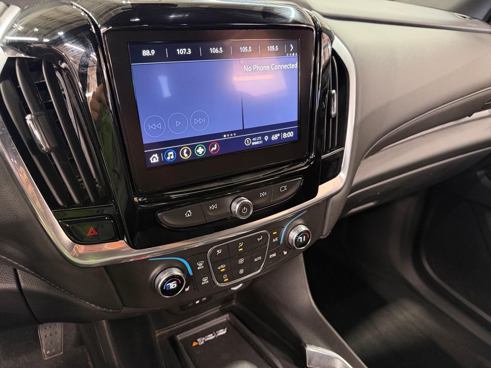 Thumbnail: 2023 Chevrolet Traverse - 4