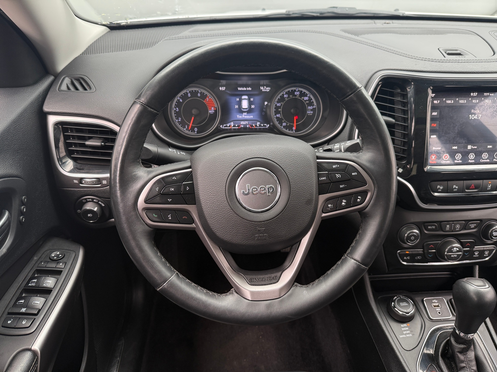 Thumbnail: 2019 Jeep Cherokee - 4