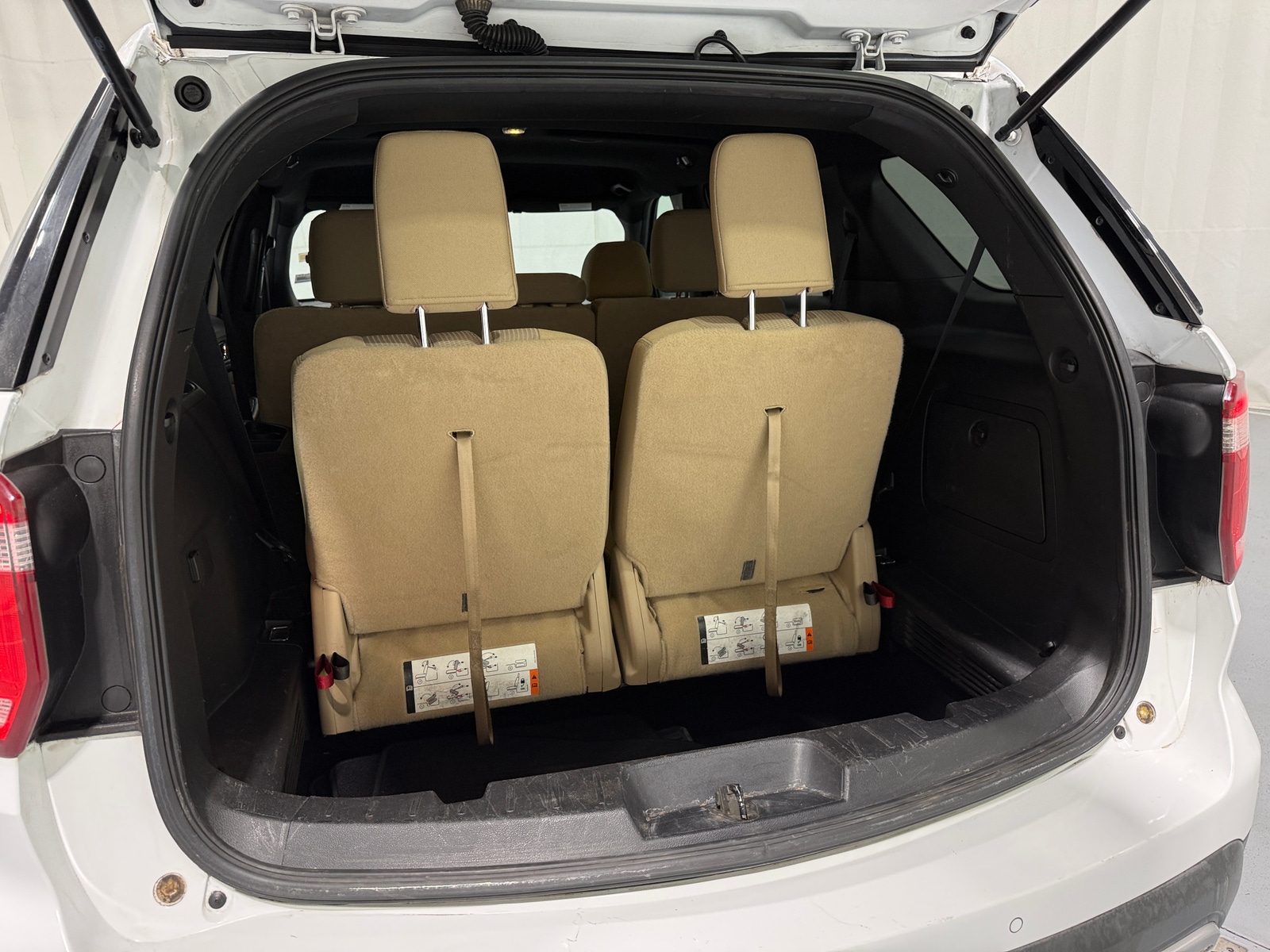 Thumbnail: 2016 Ford Explorer - 7