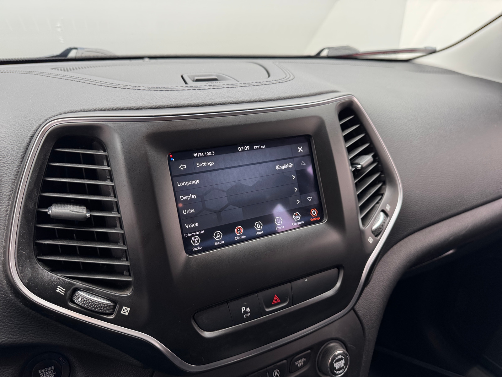 Thumbnail: 2019 Jeep Cherokee - 4