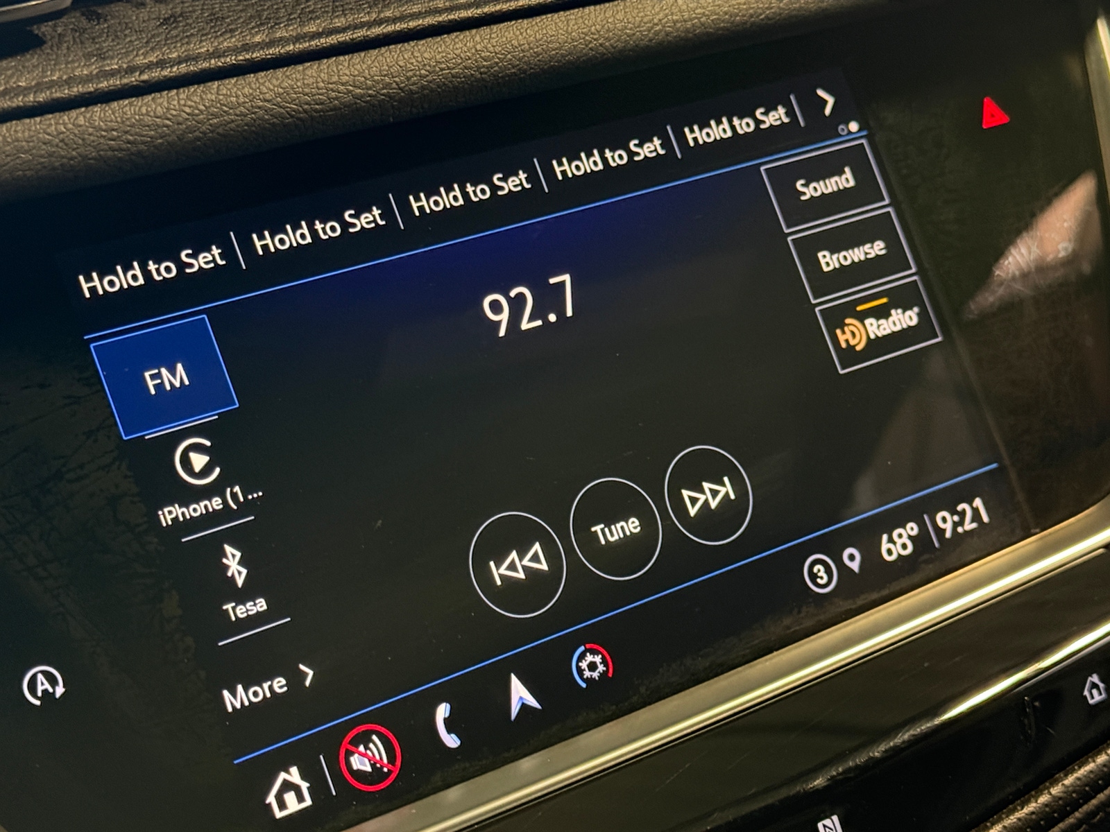 Thumbnail: 2021 Cadillac XT5 - 3
