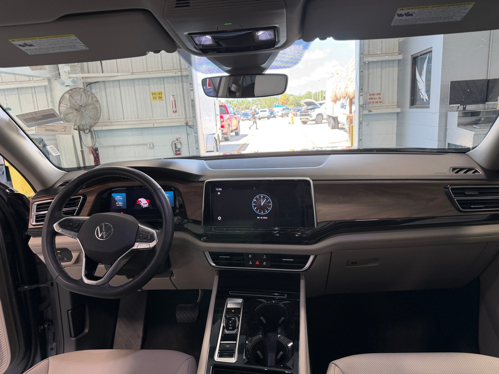Thumbnail: 2025 Volkswagen Atlas - 3