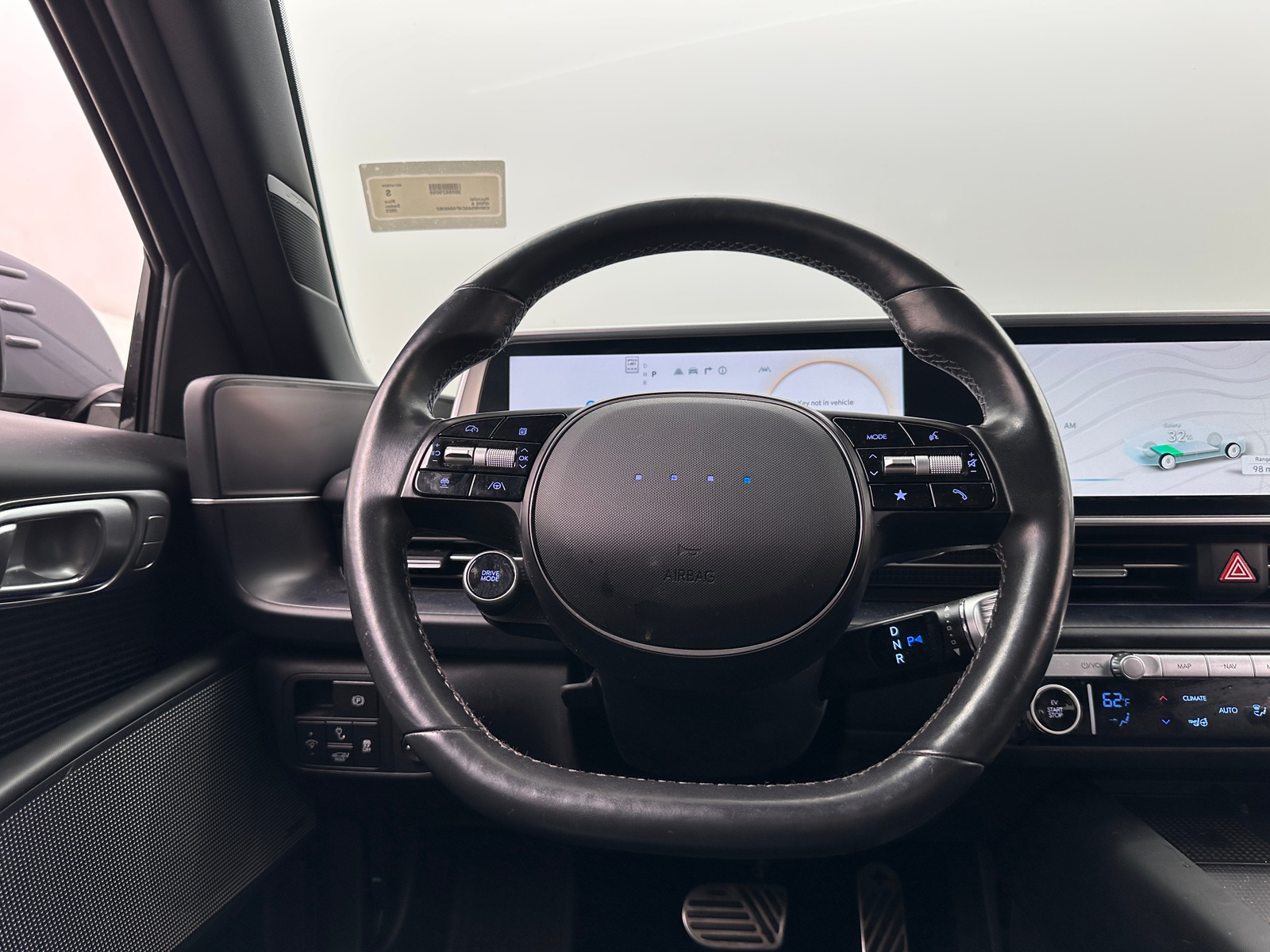 Thumbnail: 2023 Hyundai Ioniq 6 - 4