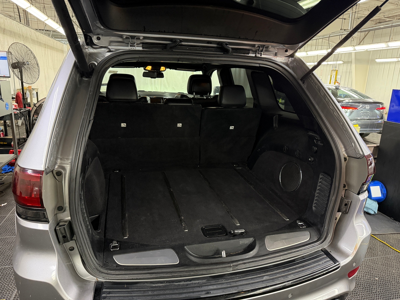 Thumbnail: 2014 Jeep Grand Cherokee - 6
