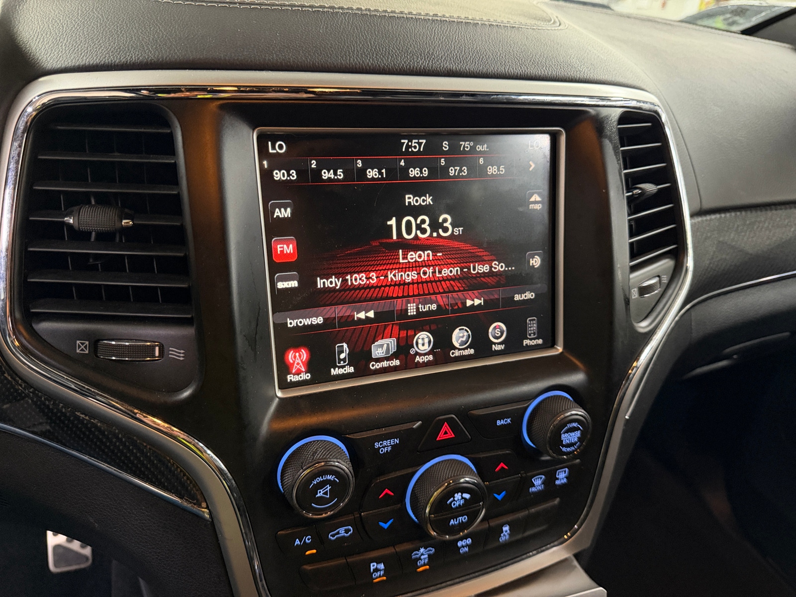 Thumbnail: 2014 Jeep Grand Cherokee - 3
