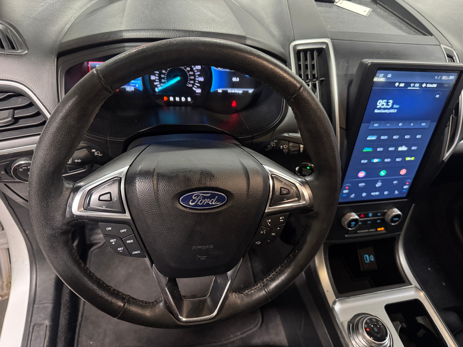 Thumbnail: 2022 Ford Edge - 4