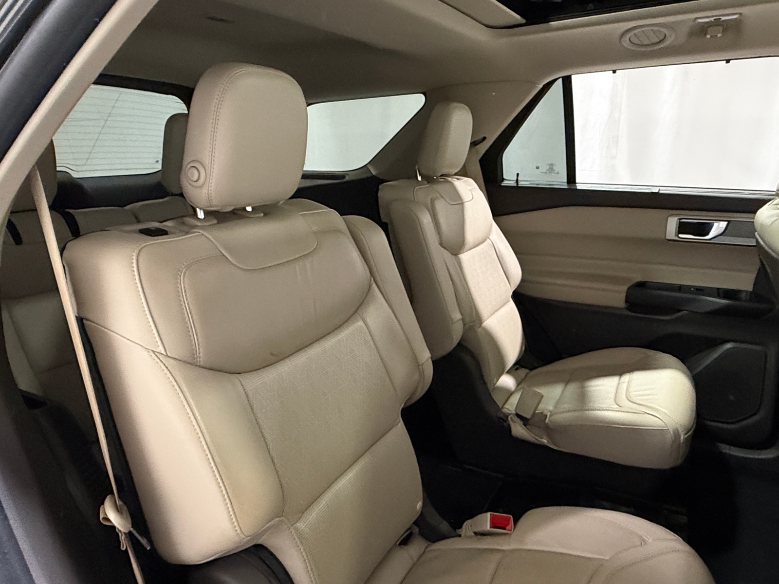 Thumbnail: 2020 Ford Explorer - 5