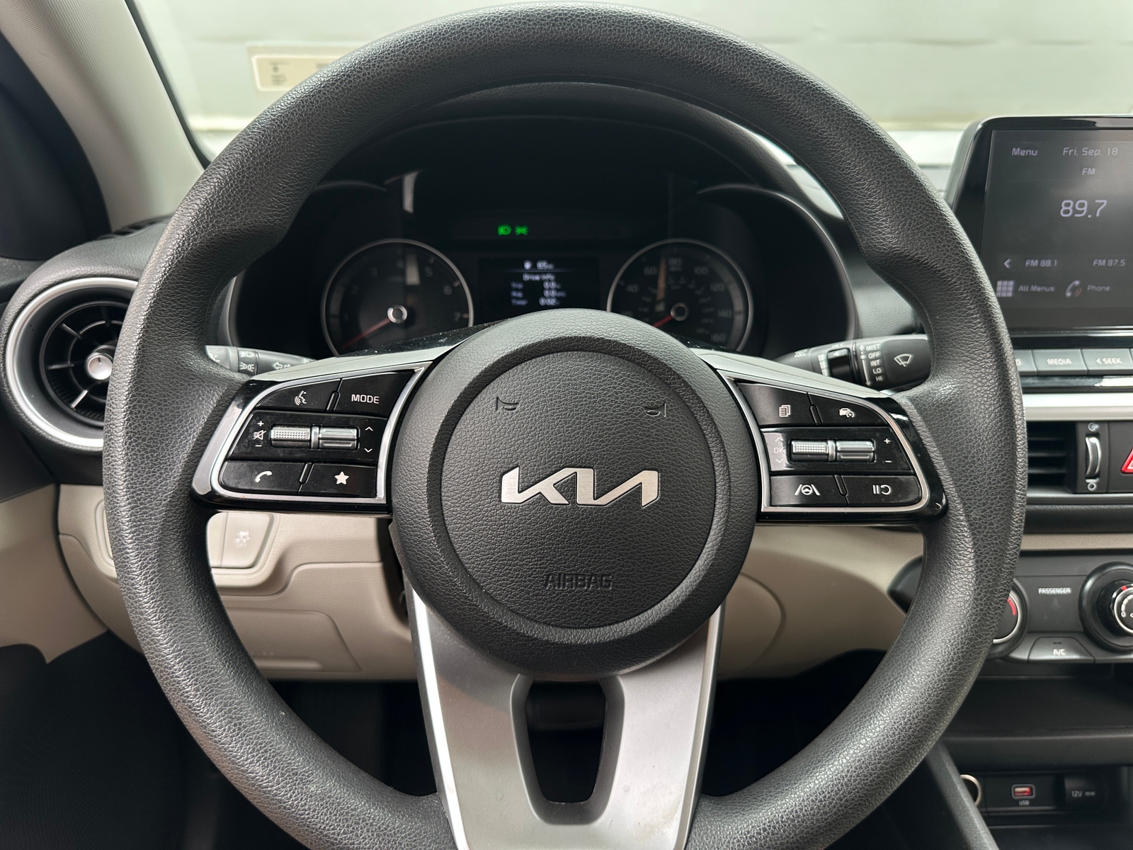 Thumbnail: 2023 Kia Forte - 5