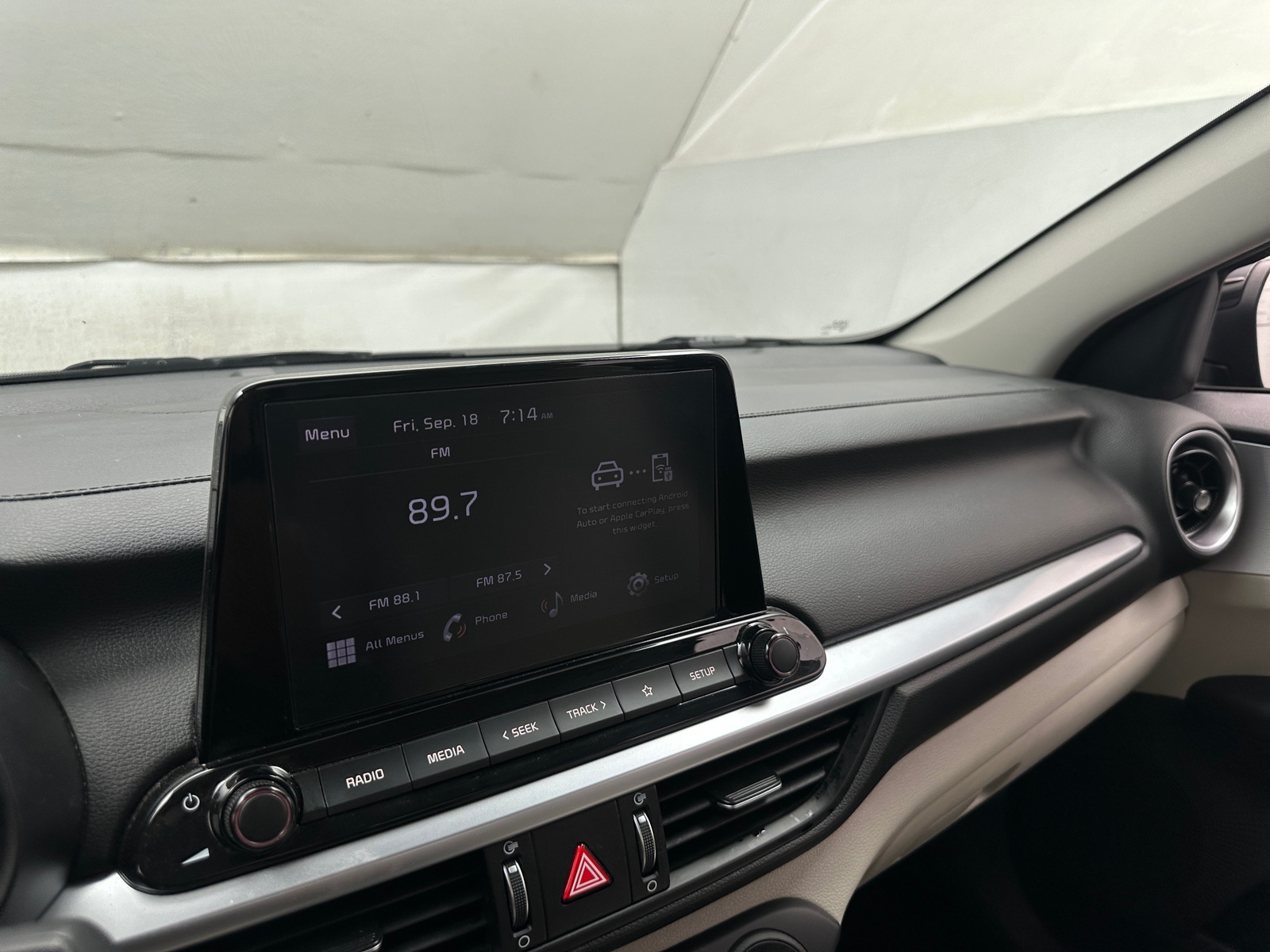 Thumbnail: 2023 Kia Forte - 4