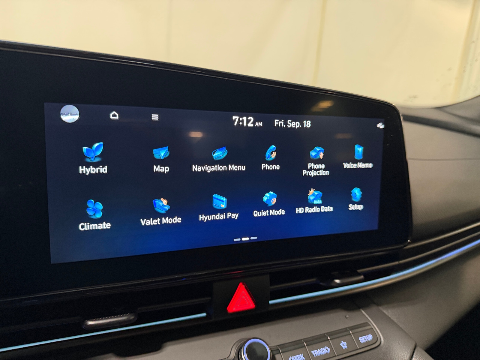 Thumbnail: 2025 Hyundai Elantra - 4