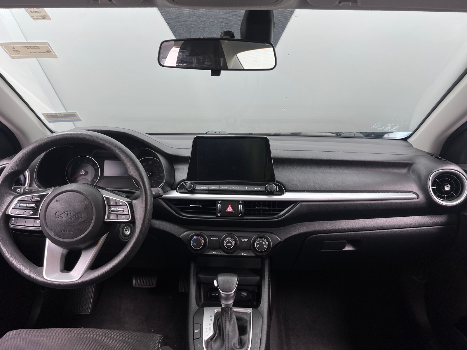 Thumbnail: 2024 Kia Forte - 3