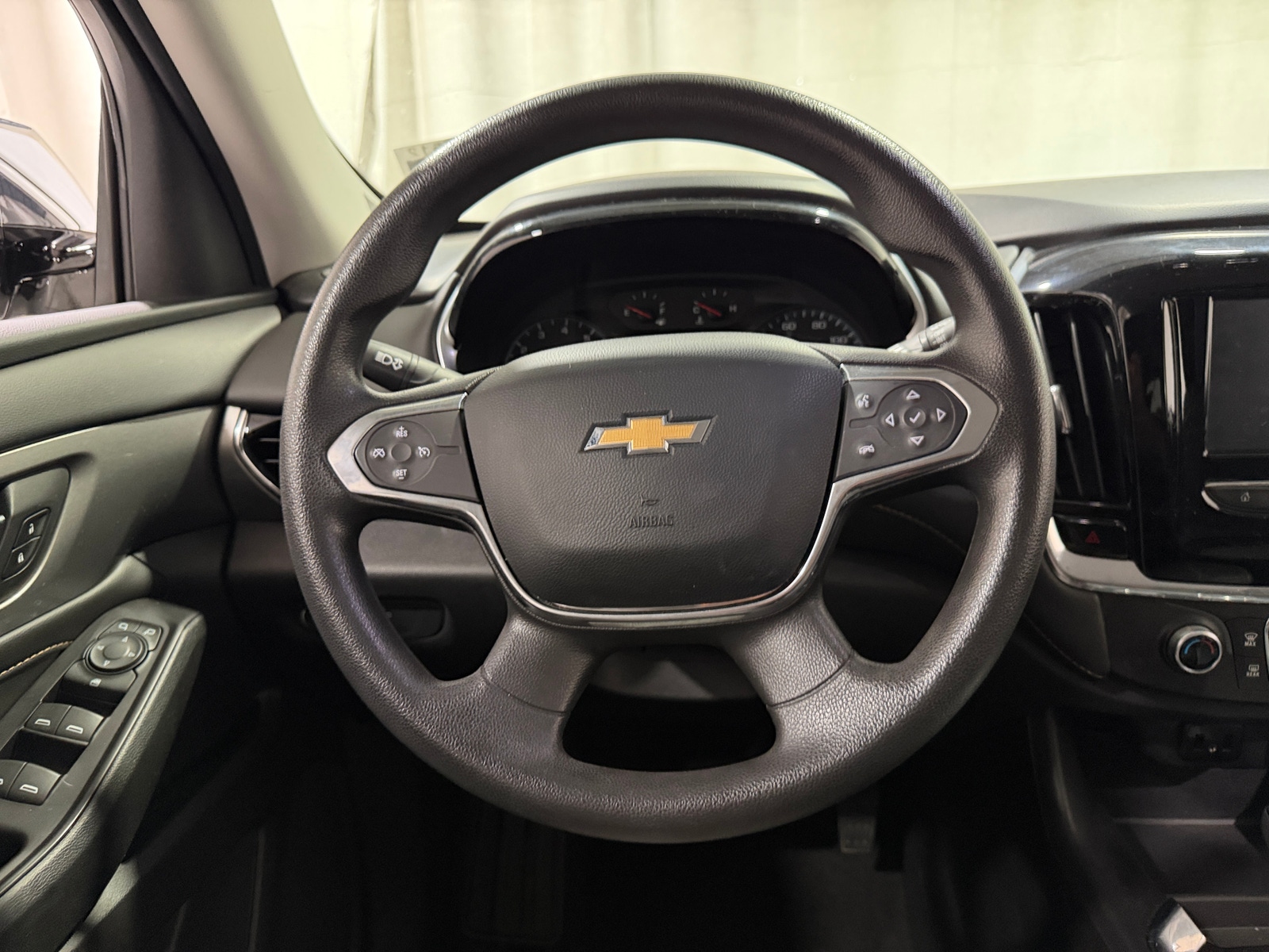 Thumbnail: 2018 Chevrolet Traverse - 5