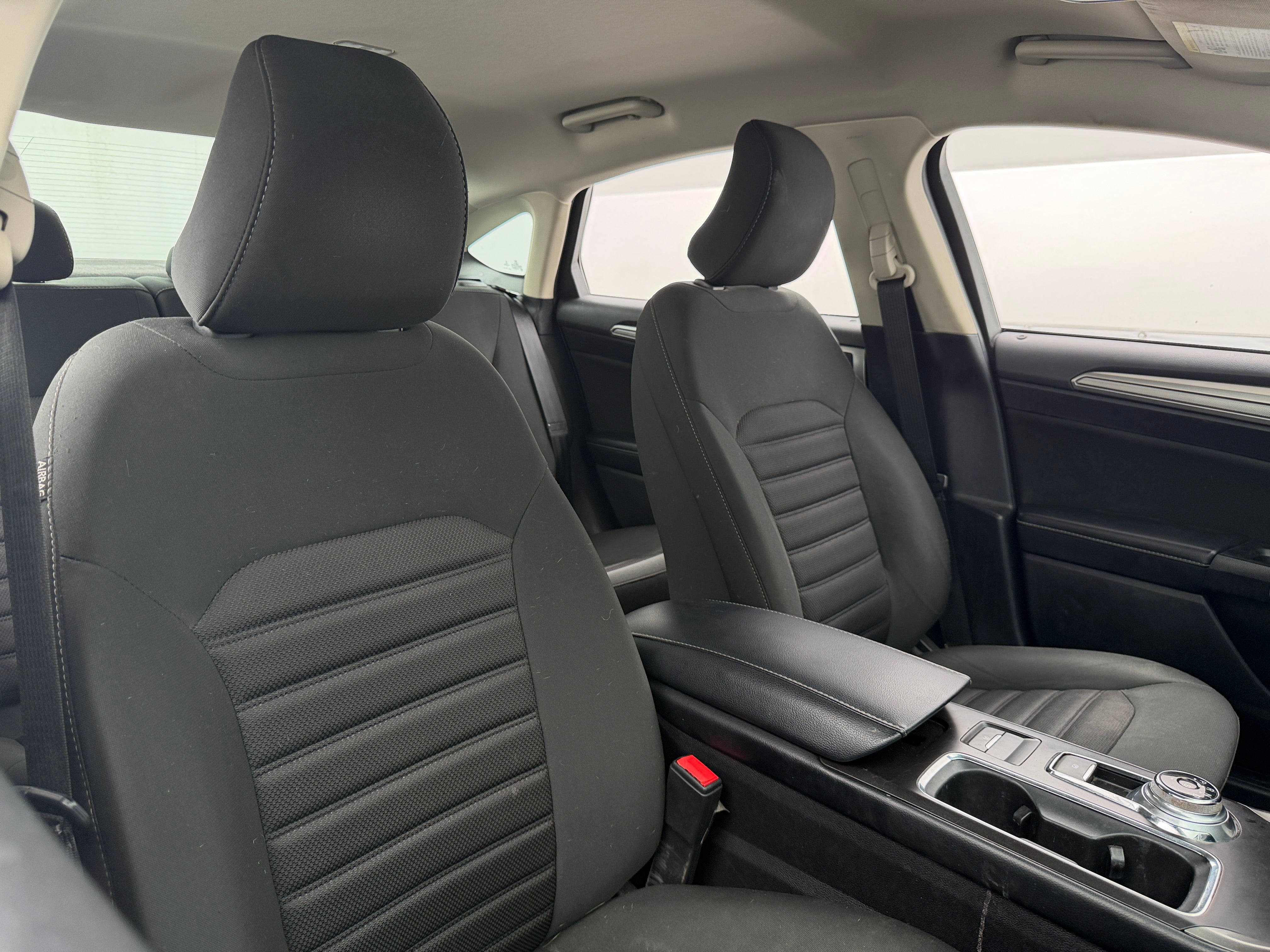 3FA6P0HD5JR272564