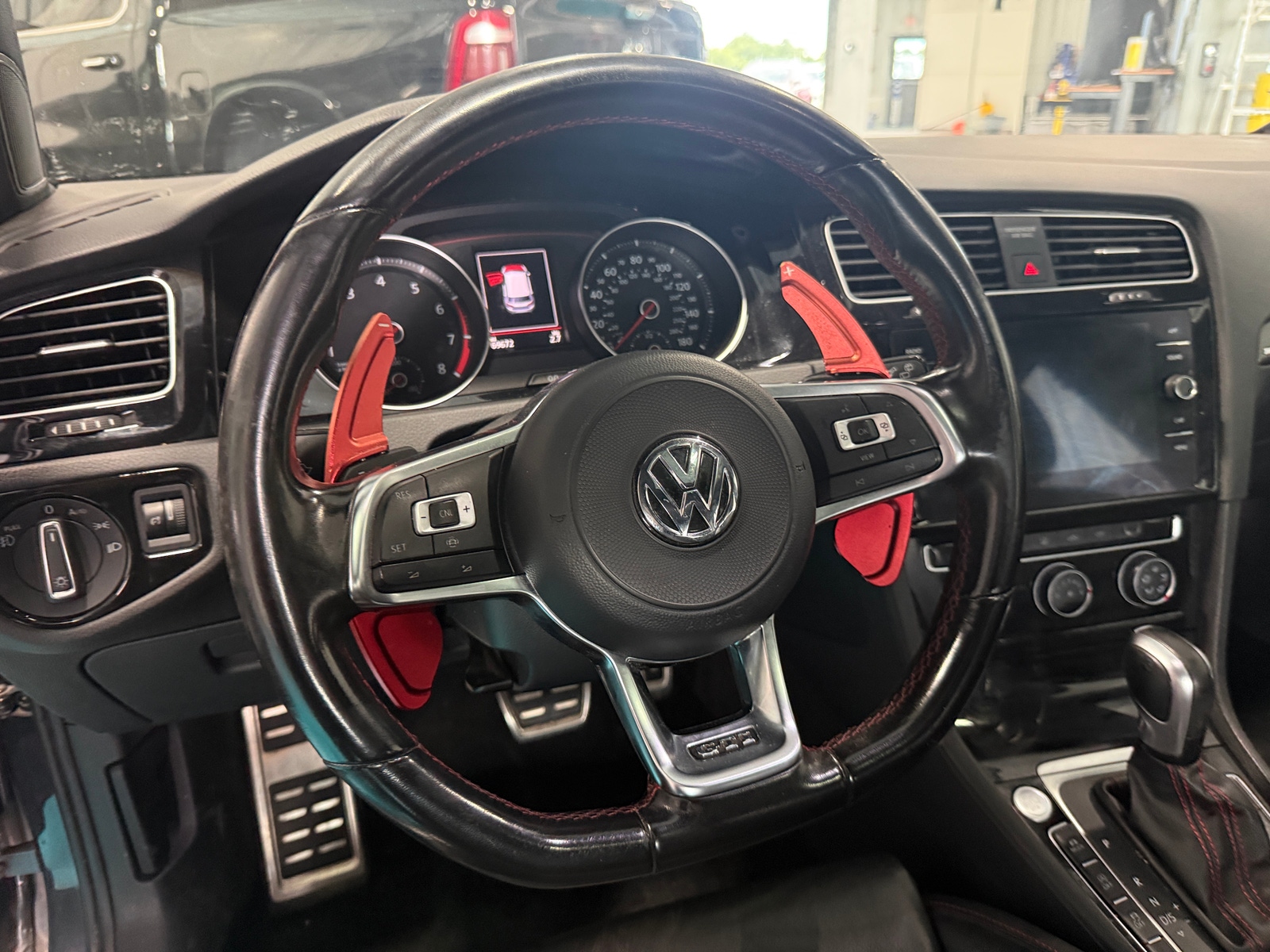Thumbnail: 2020 Volkswagen Golf - 4