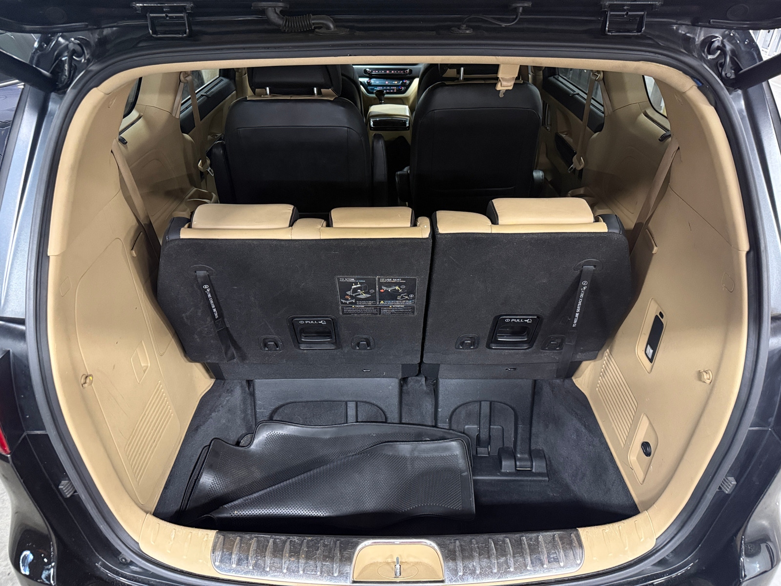 Thumbnail: 2016 Kia Sedona - 6