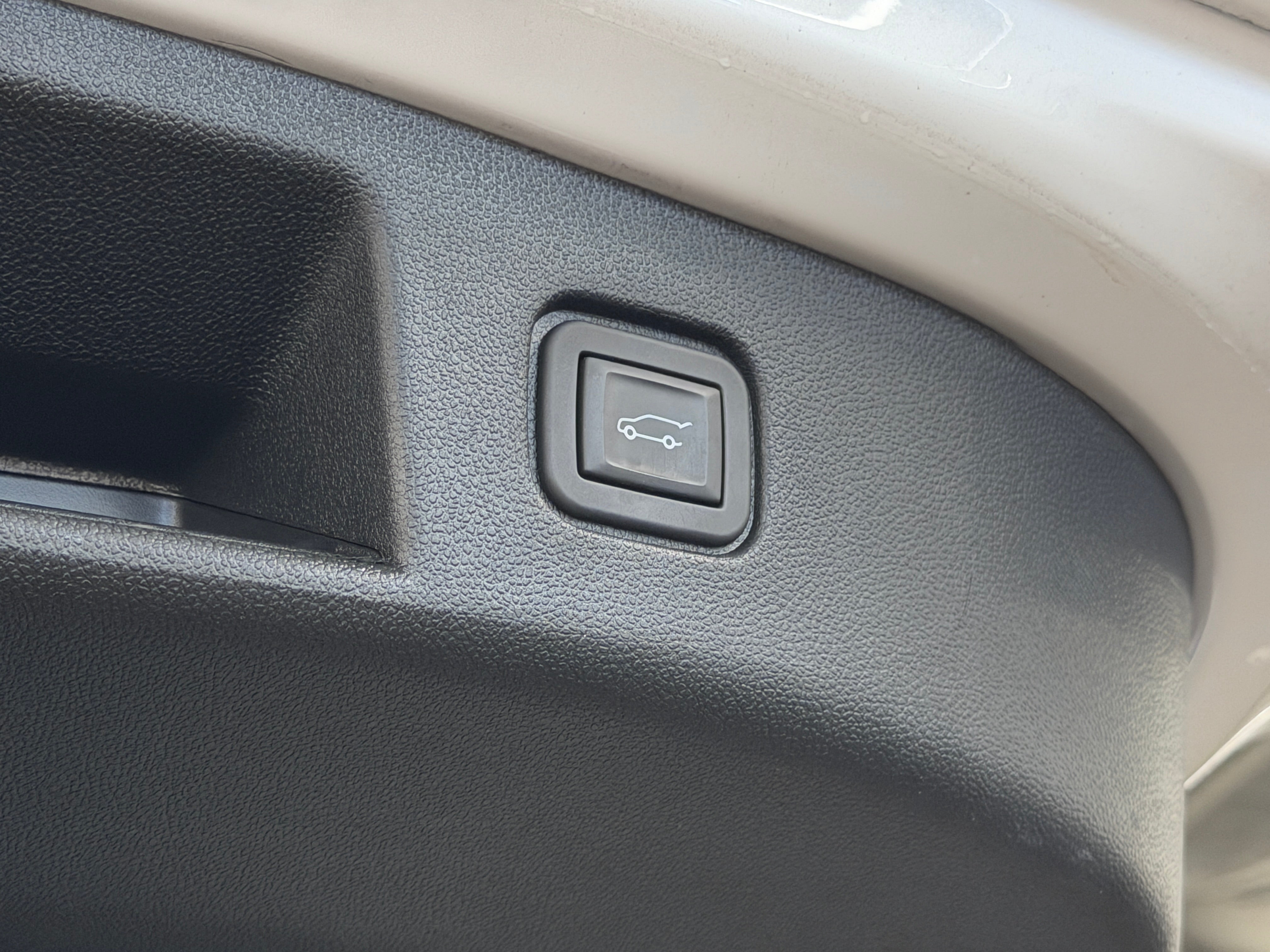Used 2024 Chevrolet Blazer EV RS with VIN 3GNKDCRJXRS203968 for sale in Auburn, WA