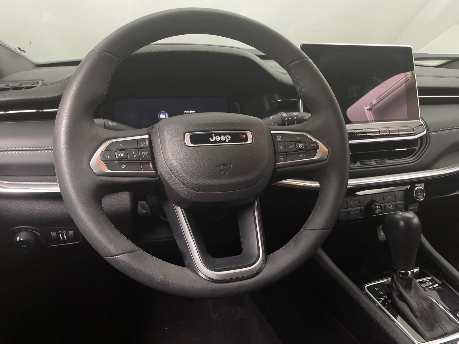 Thumbnail: 2023 Jeep Compass - 4